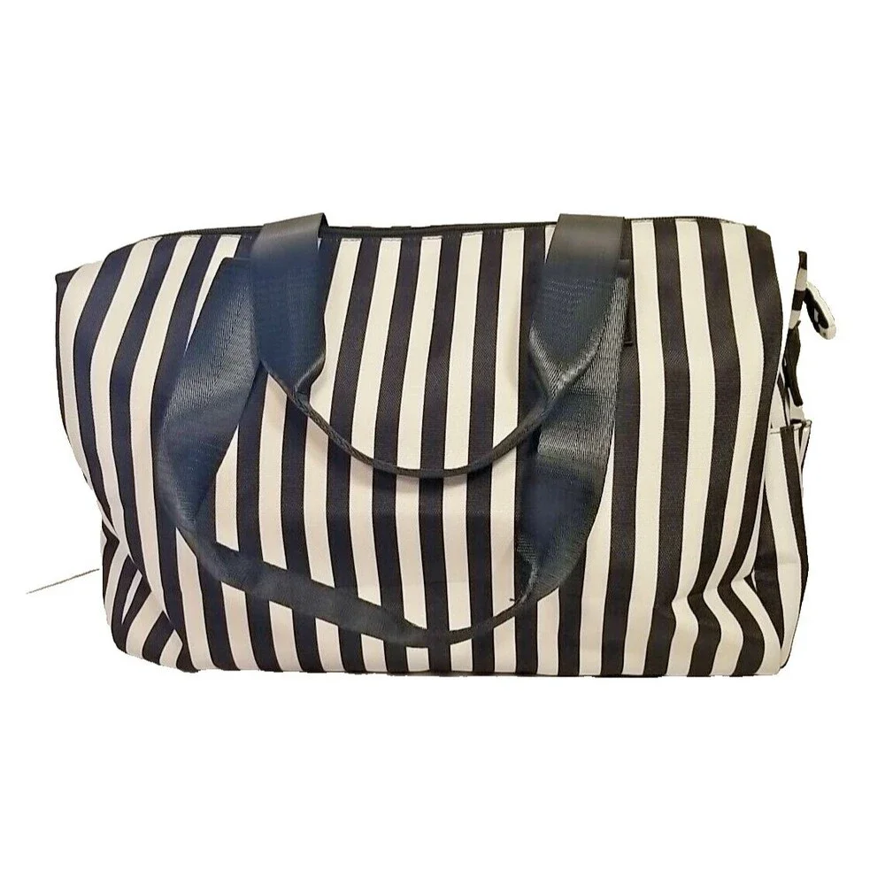 Alice + Olivia by Stacey Bendet Women’s Stripe Duffle Bag Black & White NWOT - Picture 3 of 7
